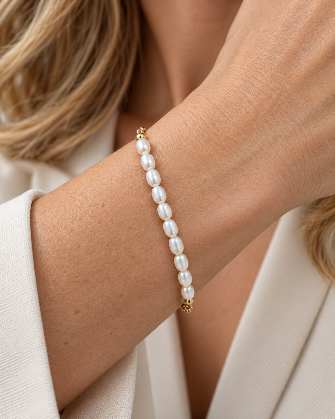 Pearl Theory freshwater pearl bracelet close-up on the wrist
