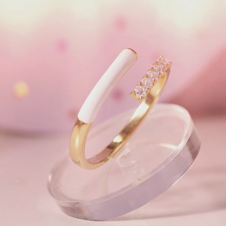 Wrapped Up in You rings shown in motion